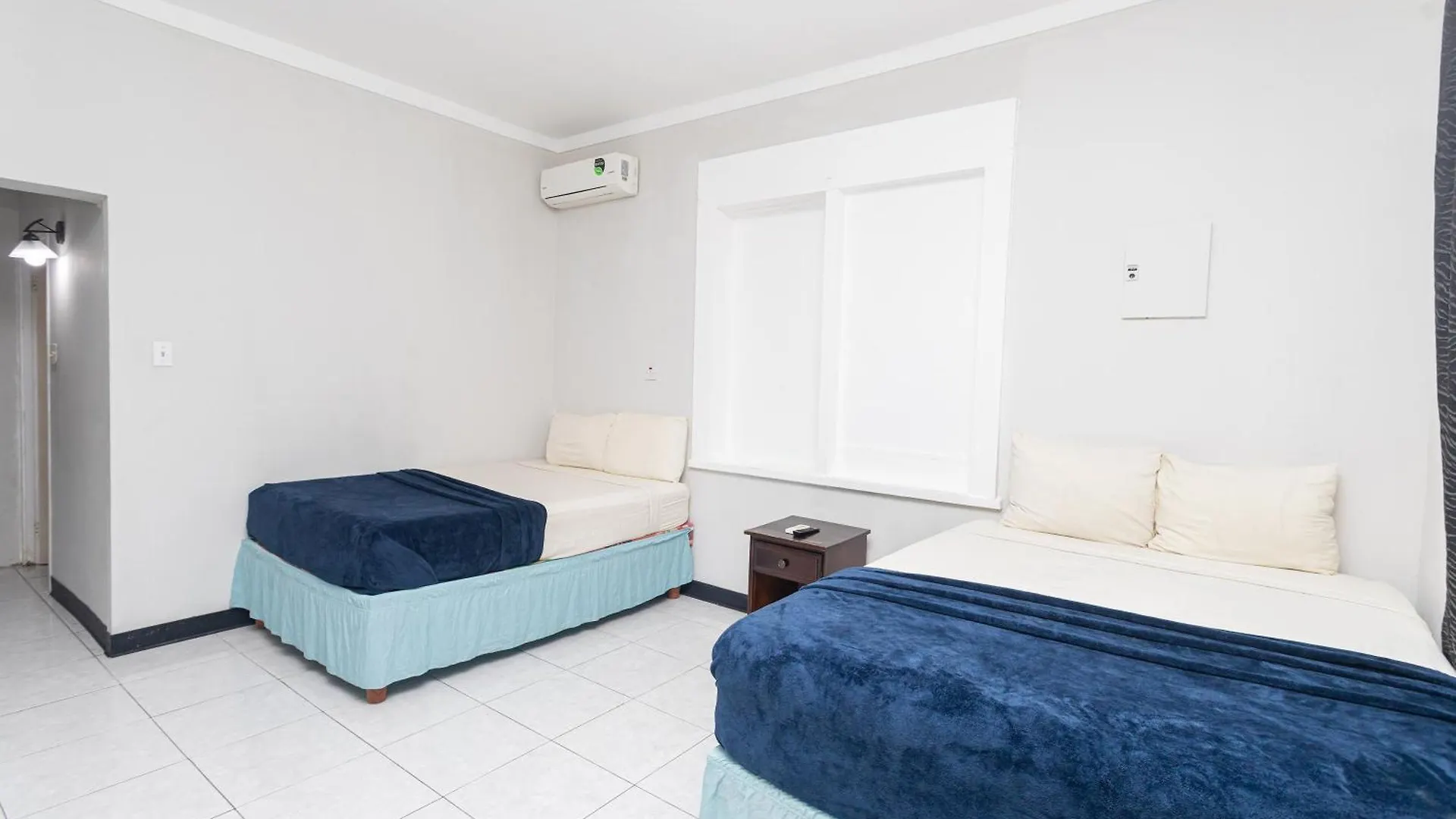 Caribic House Hotel Montego Bay 2*,