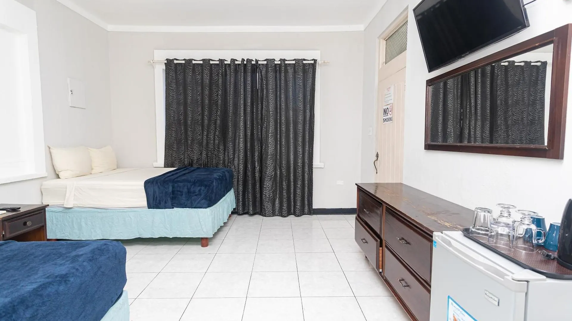 Caribic House Hotel Montego Bay 2*,  Jamaica