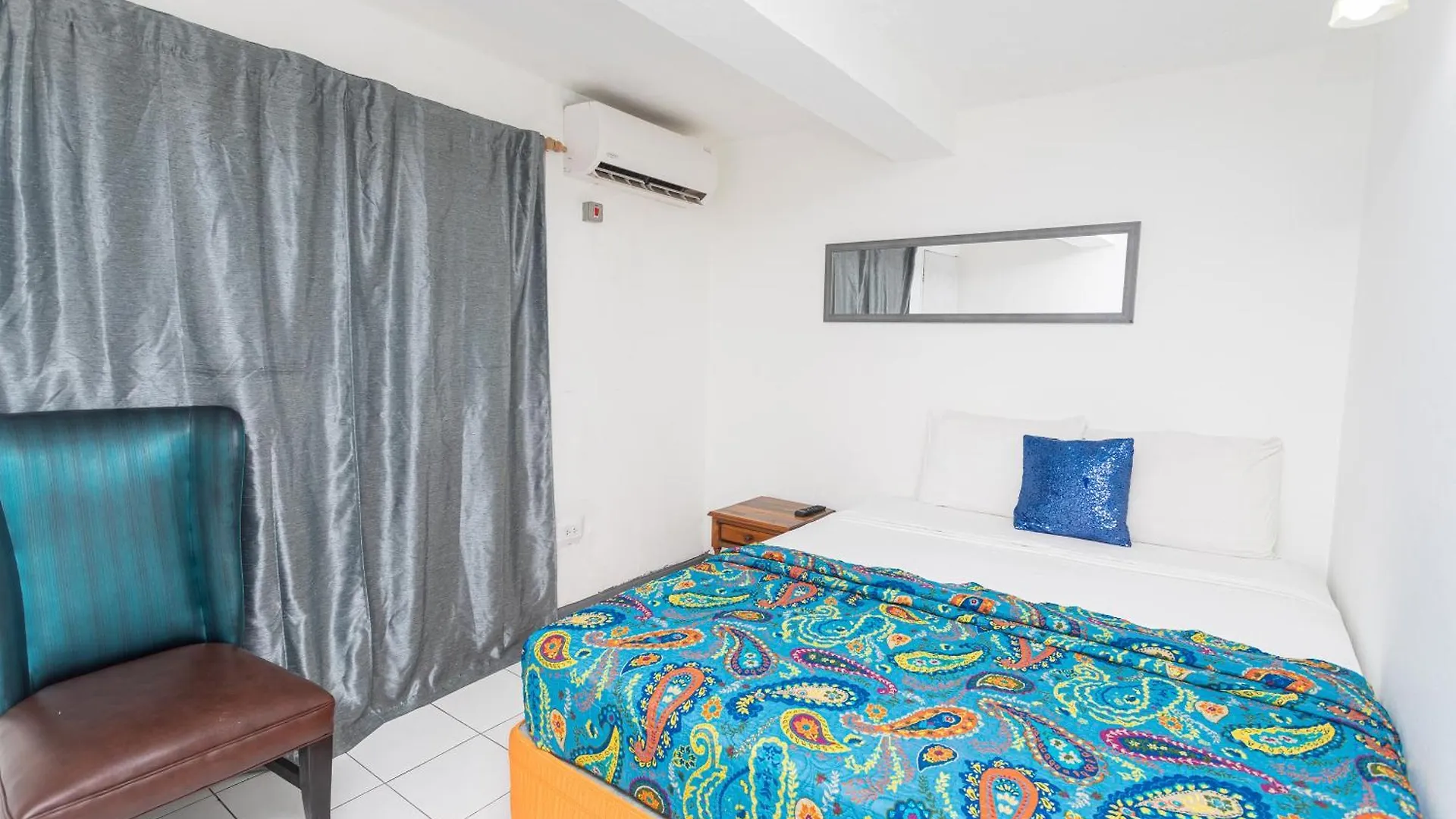 Caribic House Hotel Montego Bay 2*,  Jamaica