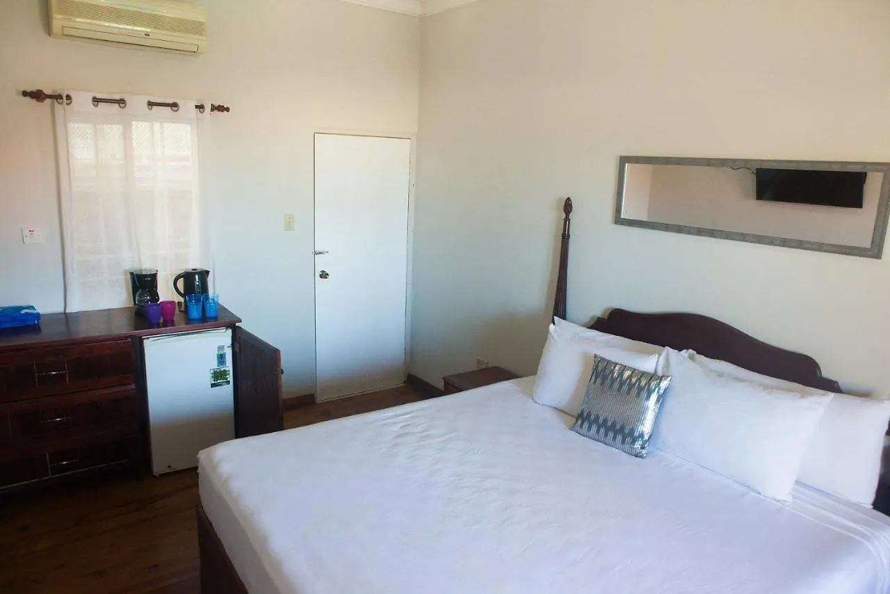 Caribic House Hotel Montego Bay 2*,