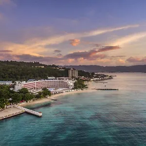 Grand Decameron Cornwall Beach, A Trademark All-Inclusive Resort **** Montego Bay