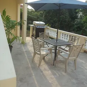 https://barrianna-villa.hotelsmontegobay.org
